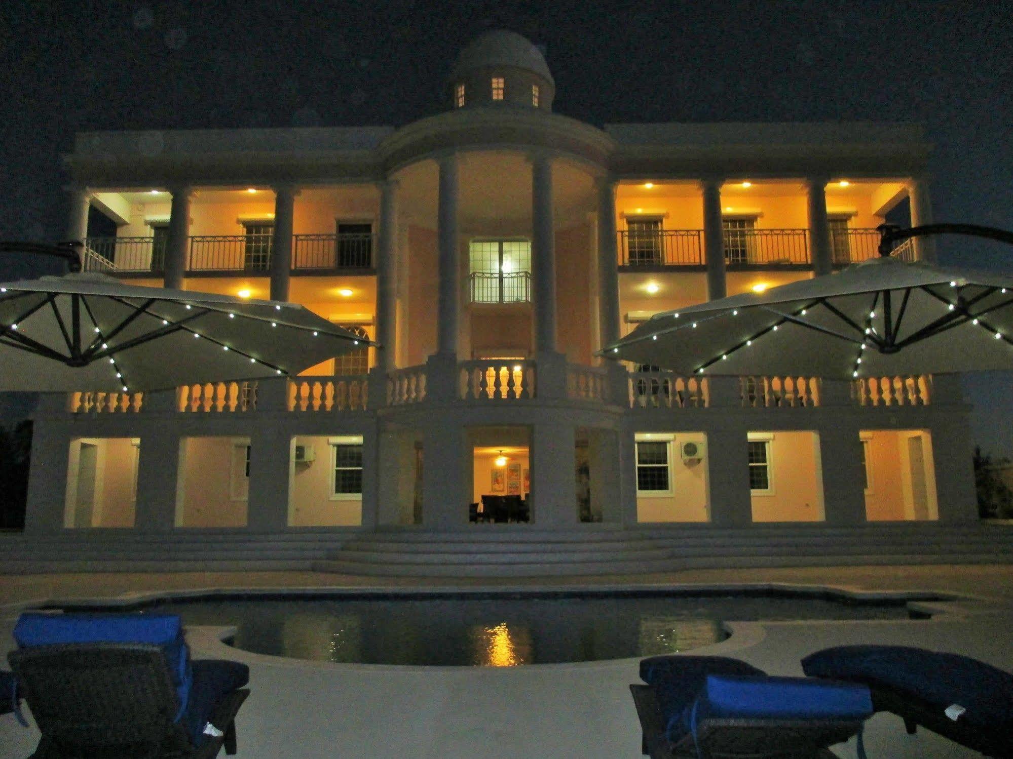 Ocean West Boutique Hotel Nasáu Exterior foto